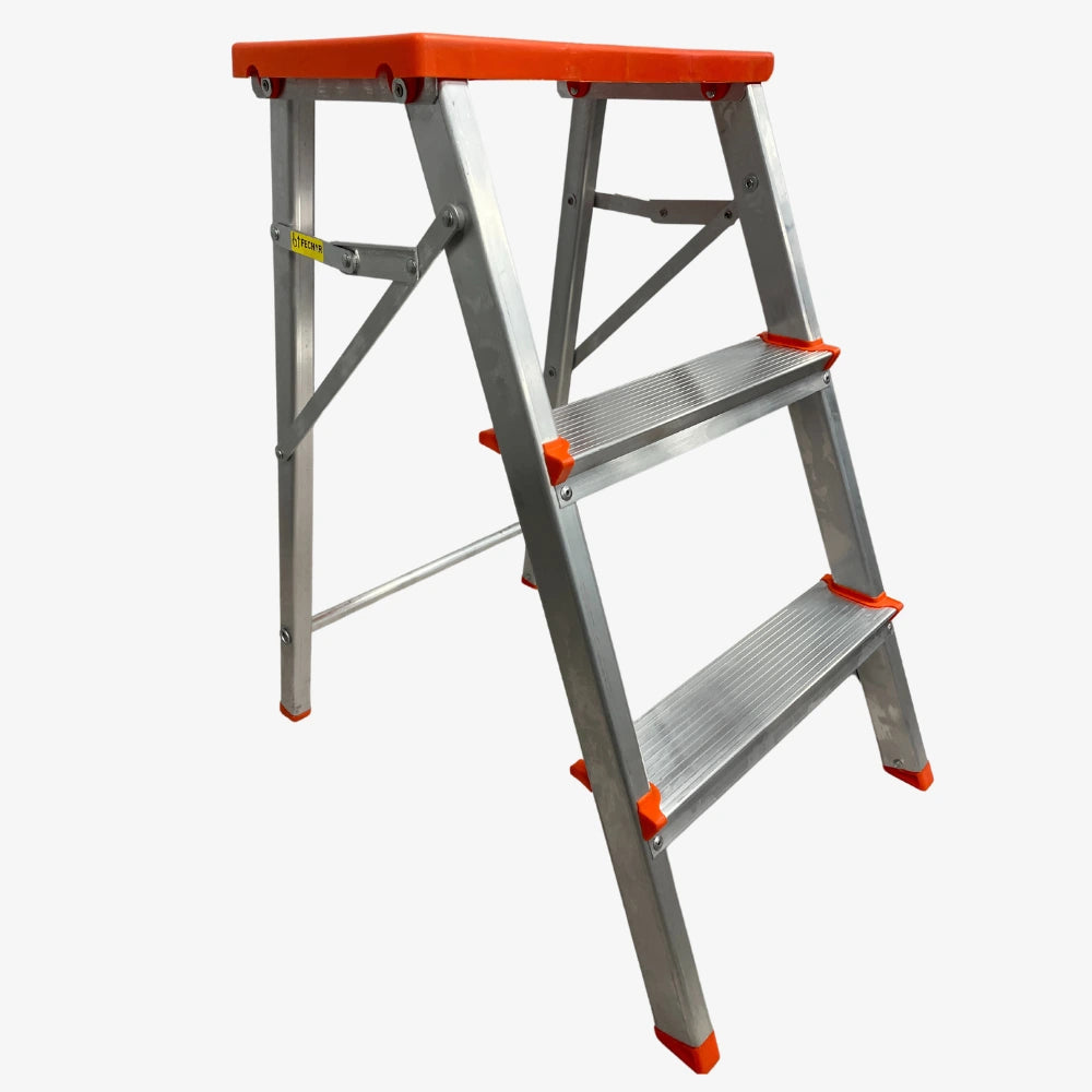 Escalera Tijera de Aluminio 3 Peldaños 120 KG Botafogo