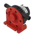 Bomba de agua wolfcraft con su carcasa roja y negra sobre un fondo blanco