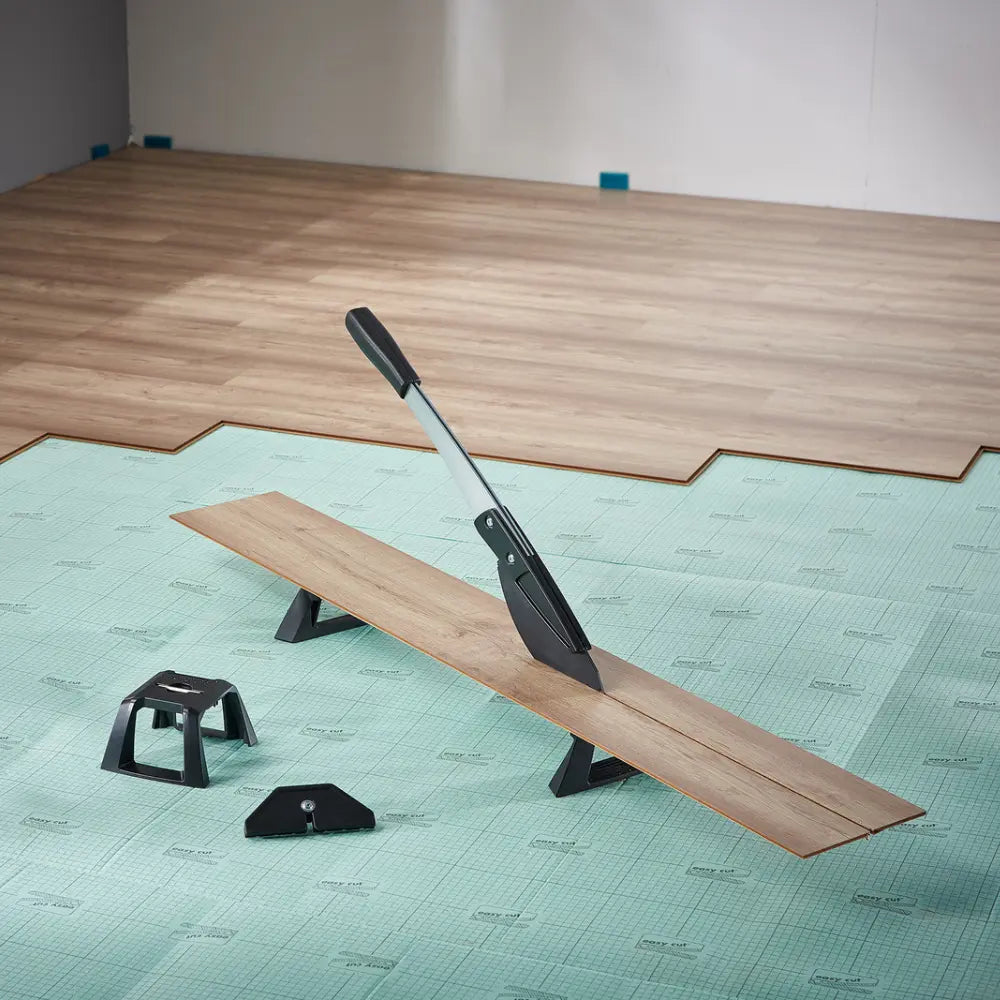 Guillotina para Cortar Piso Flotante y Vinílico VLC 800 Wolfcraft